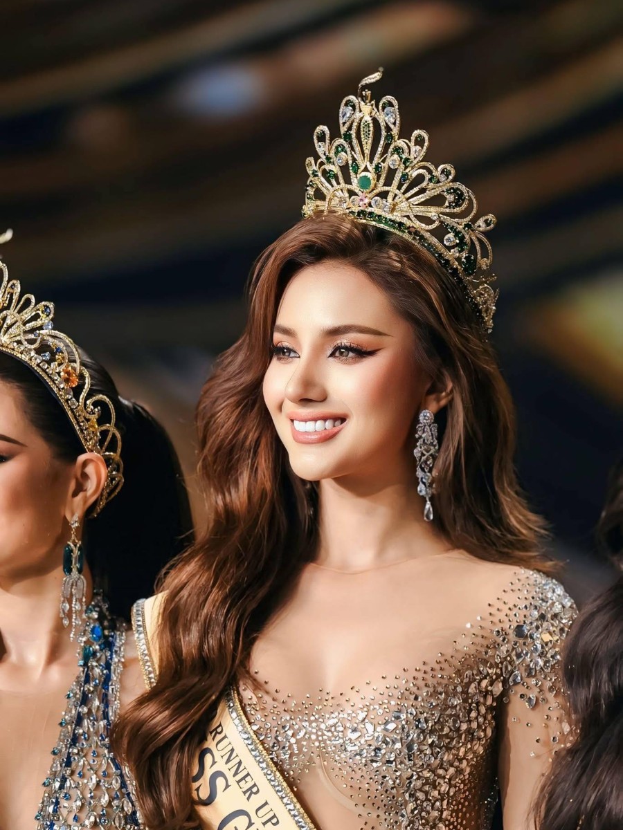 คุณผ้าแพร ณัฐกฤตา